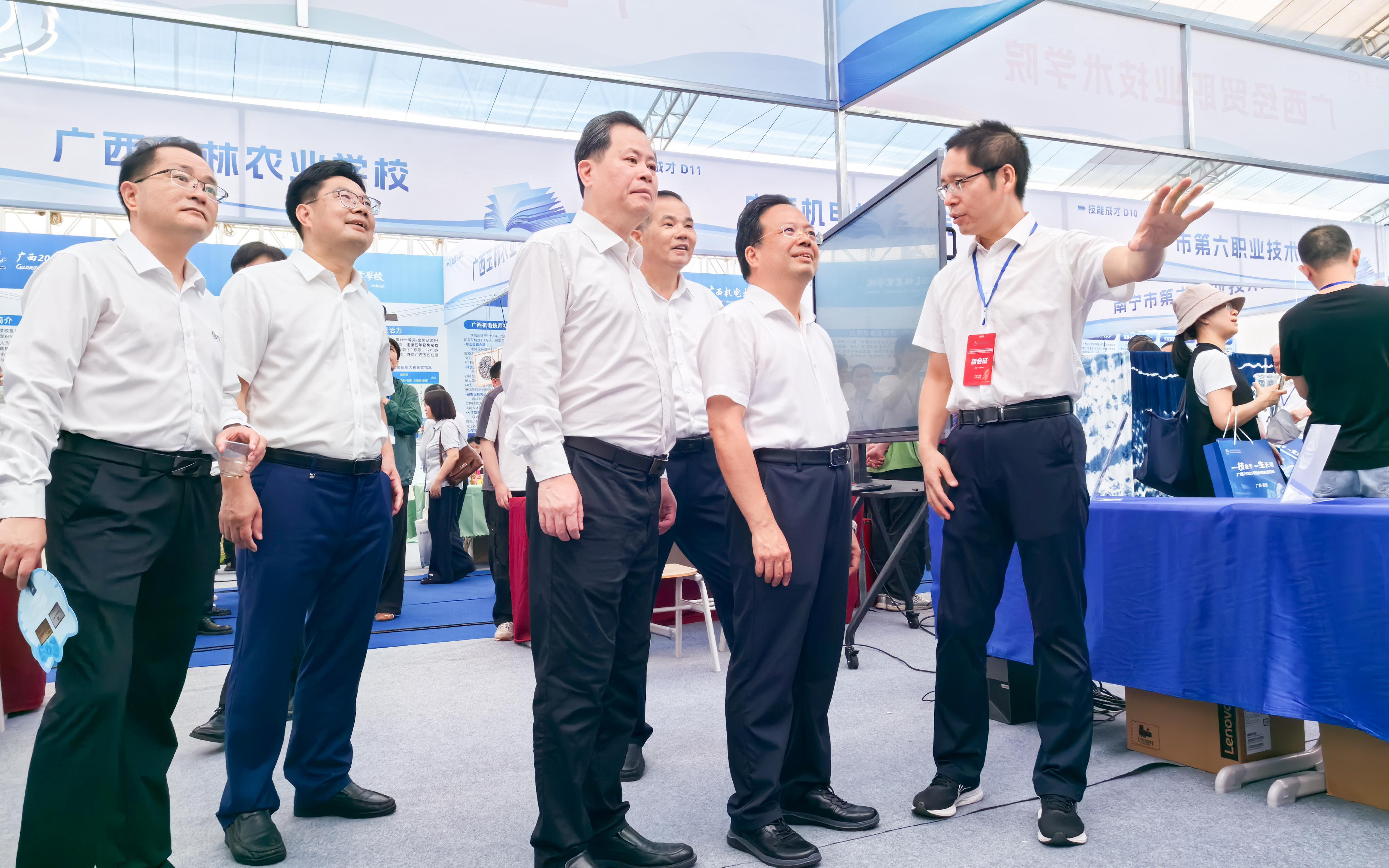 职教周系列报道|一技在手，一生无忧——记广西2025年...